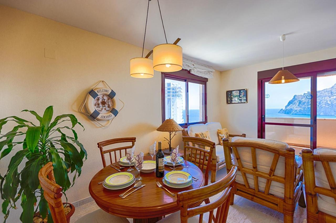 Villas Guzman - Apartamento Coral Beach カルプ エクステリア 写真