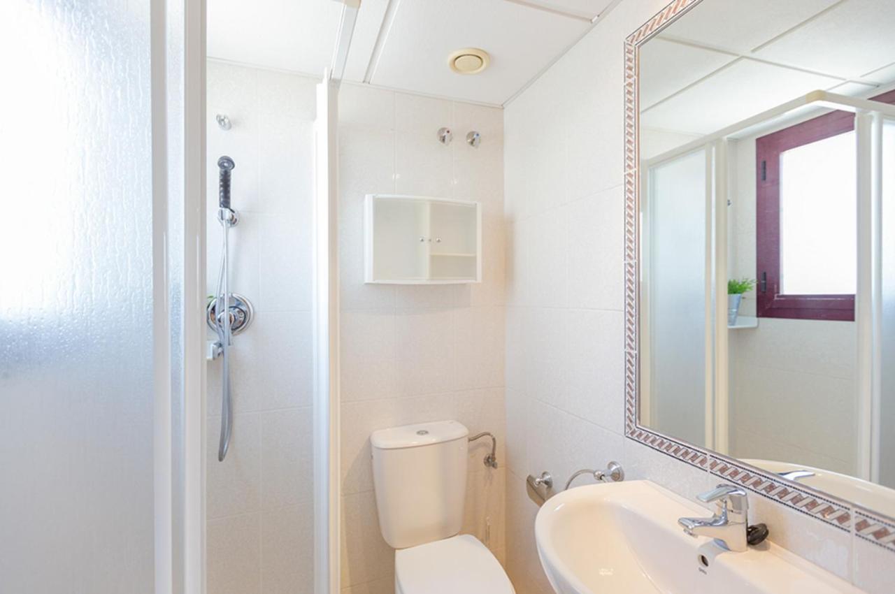 Villas Guzman - Apartamento Coral Beach カルプ エクステリア 写真