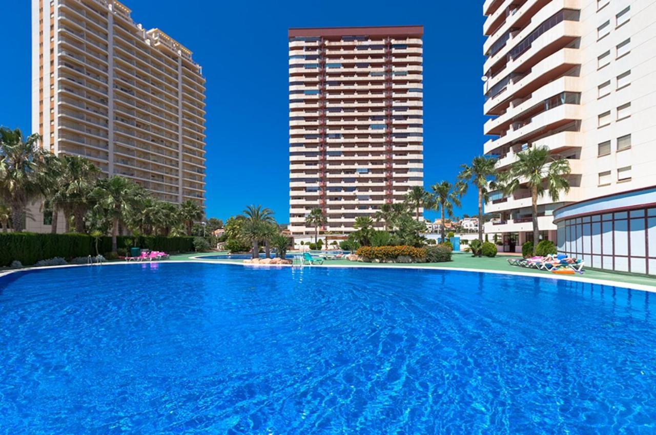 Villas Guzman - Apartamento Coral Beach カルプ エクステリア 写真